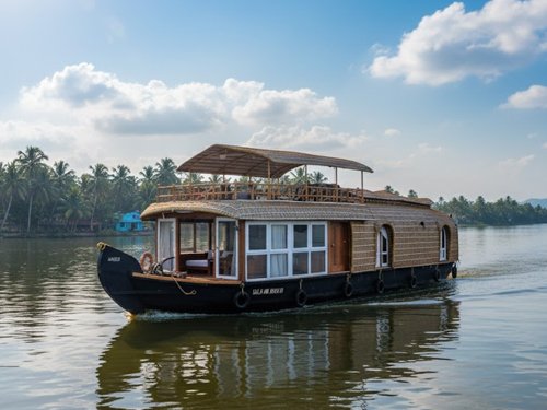 2 Bedroom Kerala Houseboat 2 bedroom houseboat in Alleppey for small families