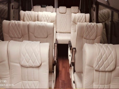 15 seater luxury tempo traveller in kerala
